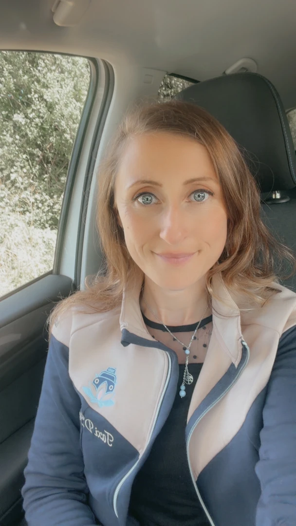 Djamila, votre conductrice Taxi D'Jam